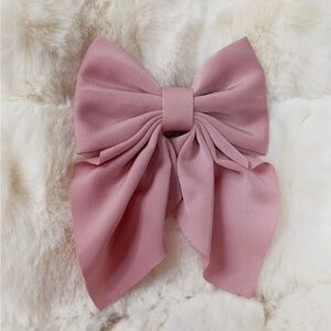 Elegant Pink Bow Hair Accessory